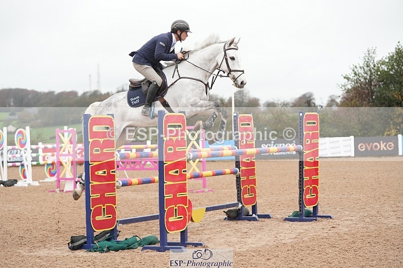 251107-131100-01093 - Cls 6 Foxhunter and 1.20m Open