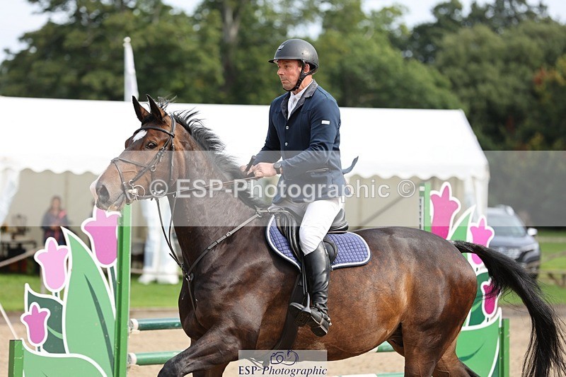 240817-093935-00354 - 02A Snr Brit Nov