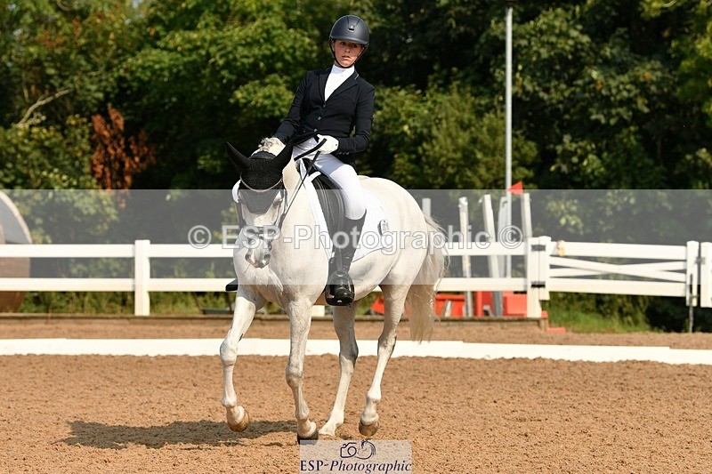 250817-102345-07857 - 207-Esme.LangBrouwershaven.Silvia