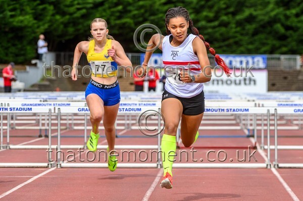 CEM26-924246 - Track Female Set One