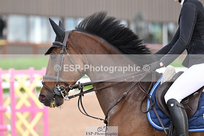 251022-125952-00464 - Cls 4 Snr Newcomers 1.10m