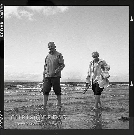 Beach Pedicure - Black & White