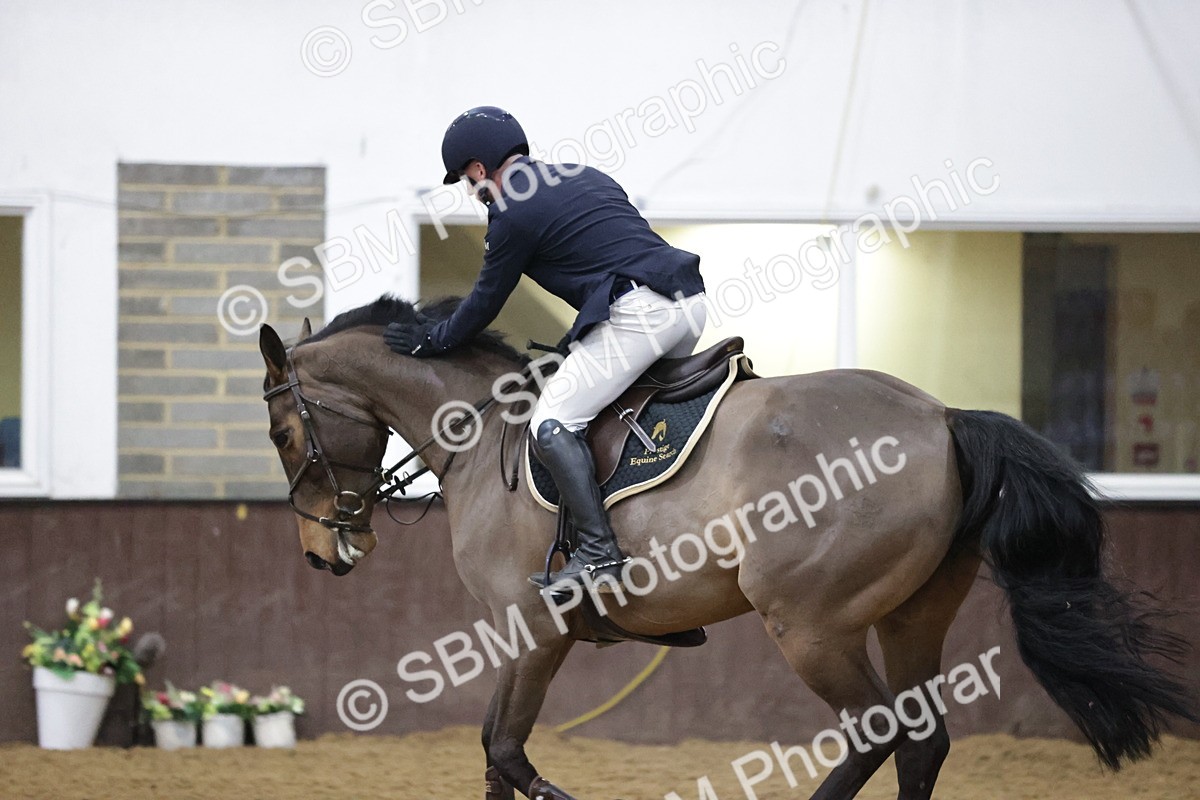 SBM_001118 - Class 4 - Senior Newcomers/ 1.10m Open