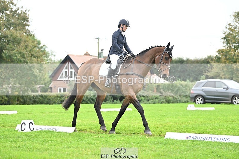 241024-143018-04312 - 582-Courtney.Romcke-JD.ON.THE.ROCKS