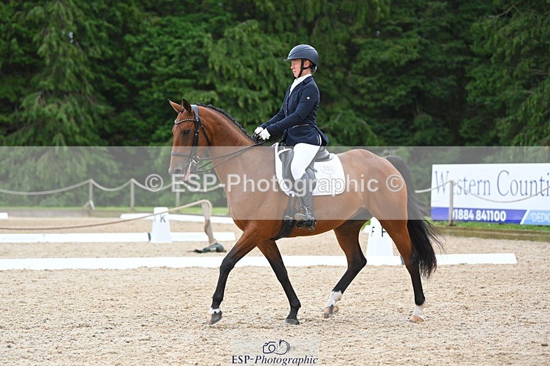 230813-172125-08634 - Cls 14 Medium Silver 16.45 to End