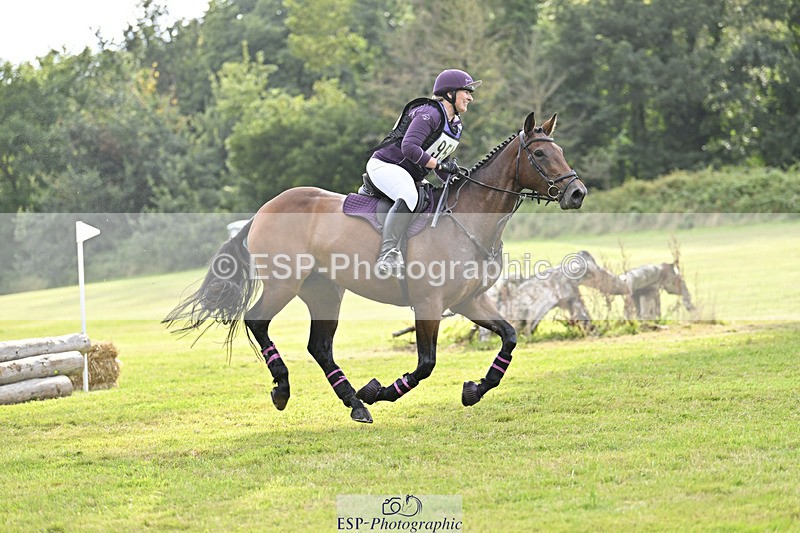 240825X-170744-37668 - 80cm XC 16.30 to 17.30