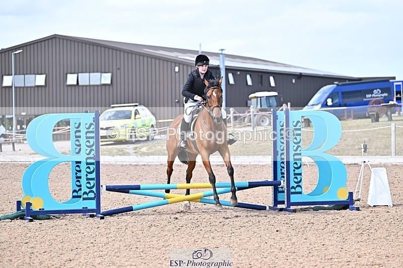 250826-150943-00049 - Clear Round and 60cm