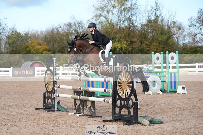 251025-141620-00611 - Cls 13 Pony Foxhunter and 1.10m