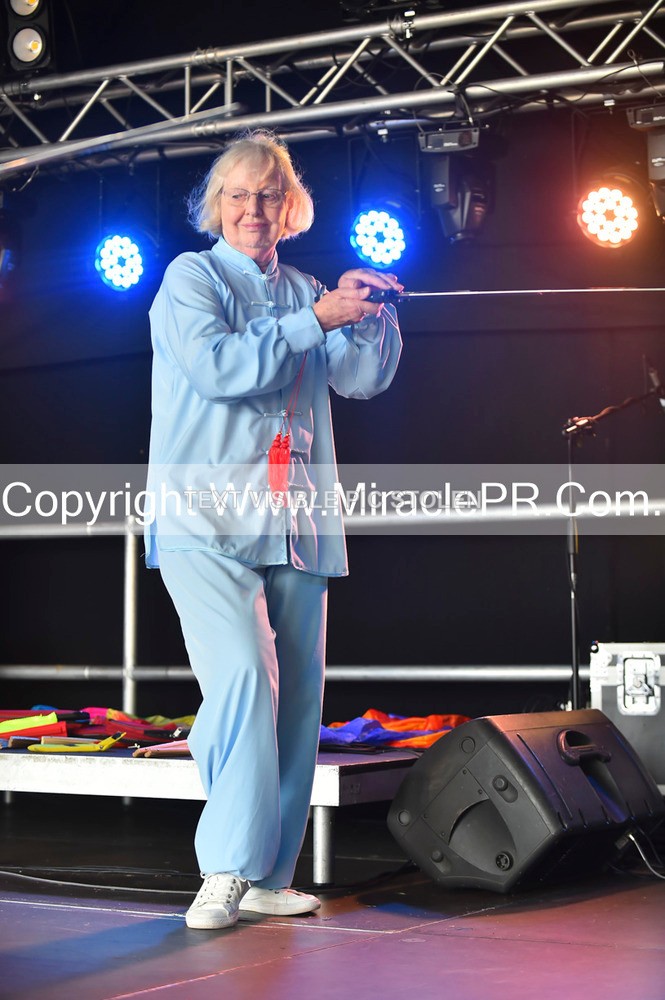 SH4_1606 - Tai Chi with Lisa Kay.