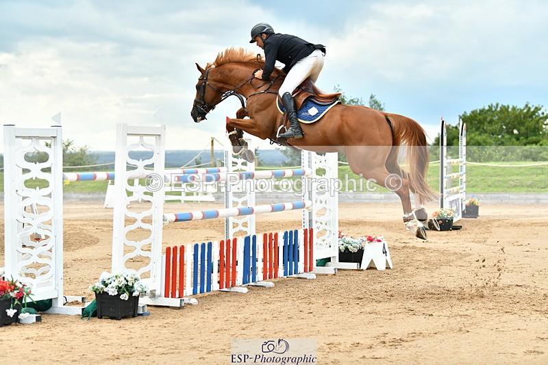 230720A-151355-03765 - Cls 9, 2 Star Big 1.40m Start to break