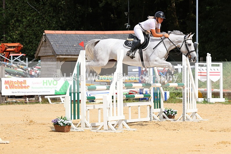 3E7A4101 - Class 7: Senior Newcomers/1.10m open