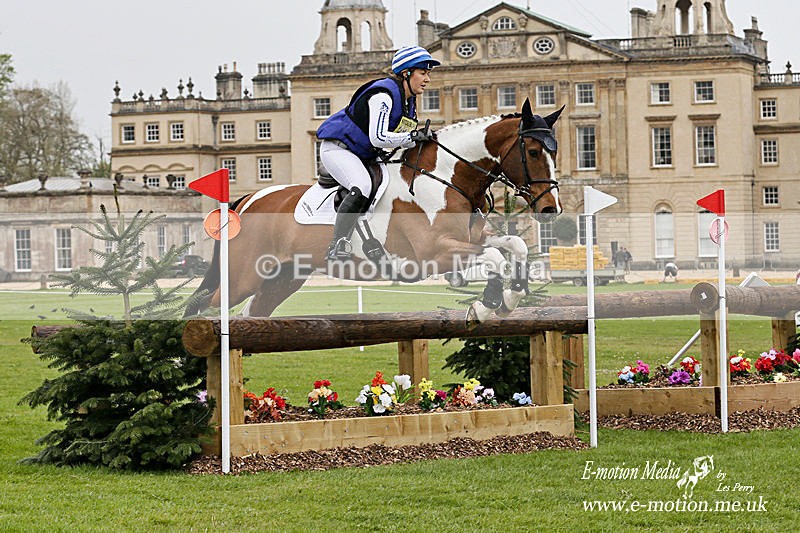 BA010519 0835a - Equestrian