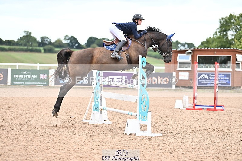 250820B-124826-00613 - Cls 4 Newcomers and 1.10m Open