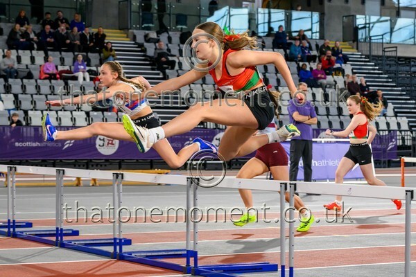 Age26SUN-917886 - Track Female