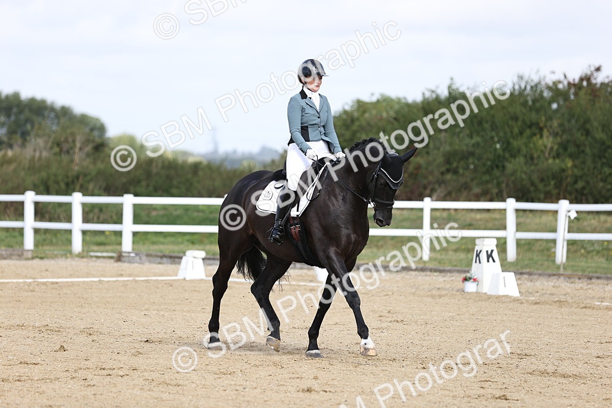 SBM_016057 - Class 14 - Novice 23 - 10.29-11.32