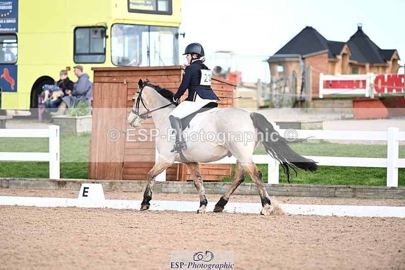 240324A-134349-03722 - Novice 27, 12.30 to 13.50