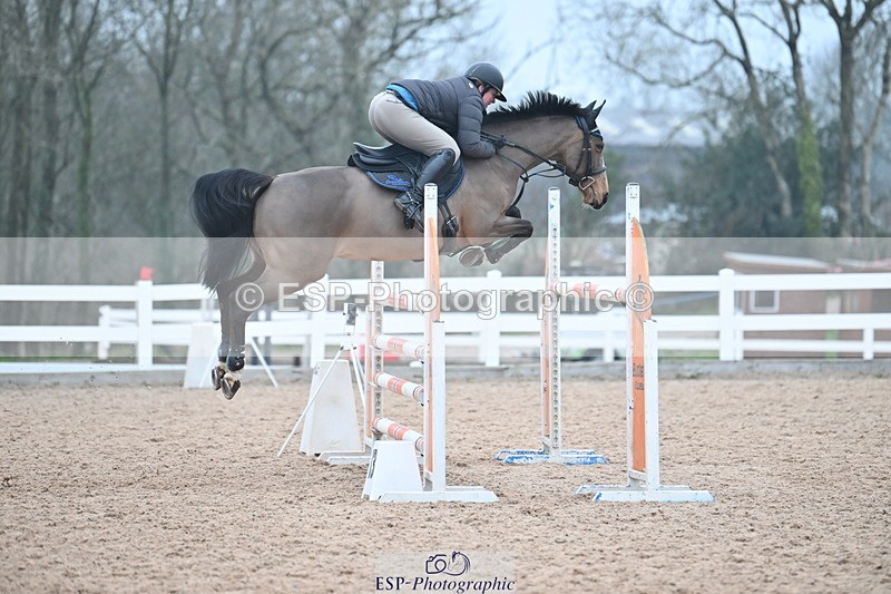 240113A-143825-02410 - Cls 13 Foxhunter and 1.20m Open