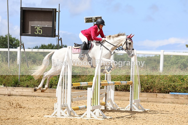 3E7A0512 - Class 9: Senior British Novice/90cm open