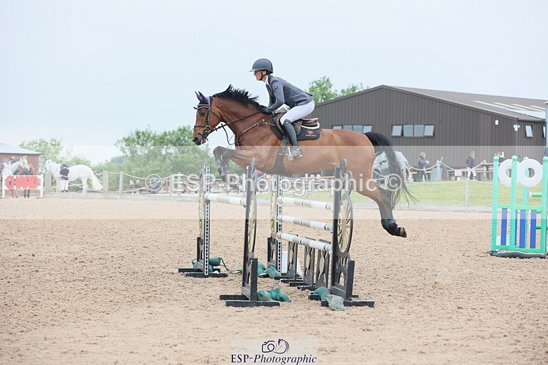 250524-125047-04807 - Cls 15 Snr Fox 1st Rnd