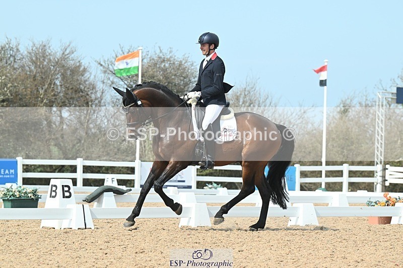 250403-121229-02260 - 048-Angus.Corrie-Deane-Maigret.VD.Watermolen