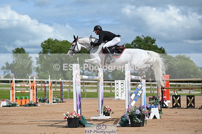 230721A-153501-07322 - Cls 10, 2 Star Big 1.45m Start to break