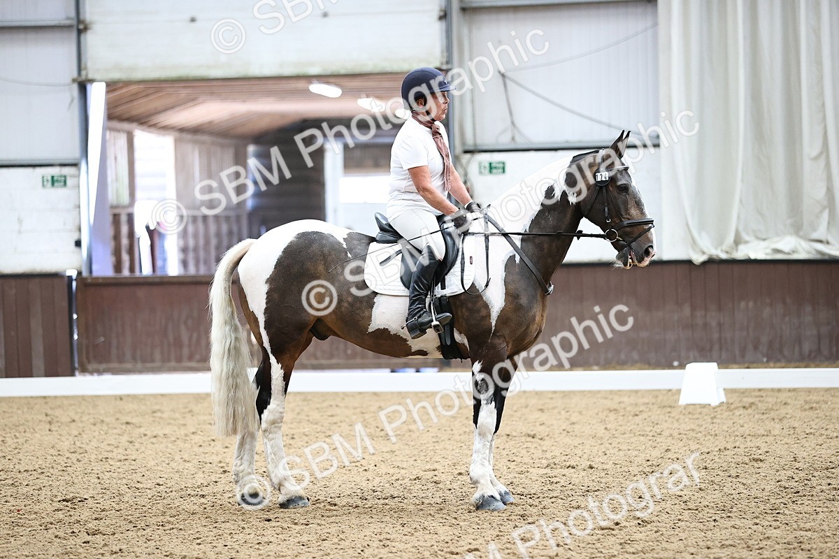 SBM_001954 - Novice 4 - 11.15-13.22