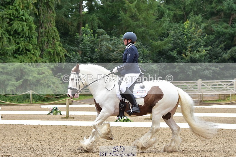 250719A-103758-03744 - 092-Rachael.Smaldon-Nadderbrook.Biscuit
