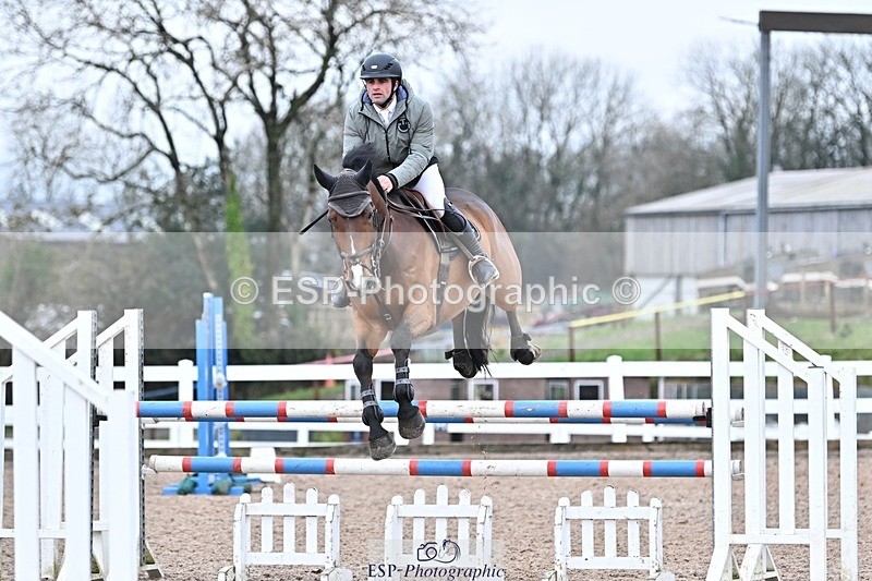 241127-125002-00570 - Cls 04A&B Snr Newc & 1.10m Open