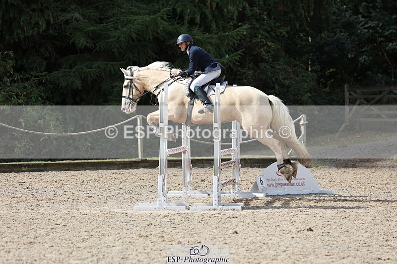 250829A-104200-01194 - Cls 7 British Novice and 90cm