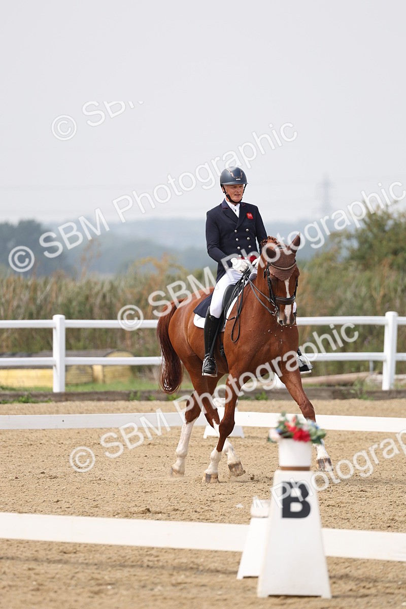 SBM_007385 - Class 9 - FEI INT I - 14.57-15.45