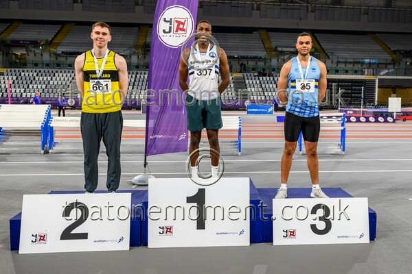 SenInd26-810948 - Medals