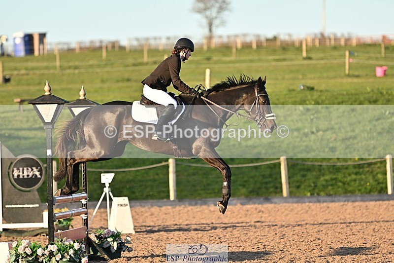 250401-185434-00826 - 90cm Classes