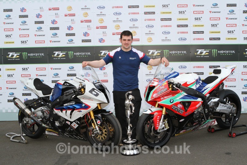 TT148827 - Senior TT Podium