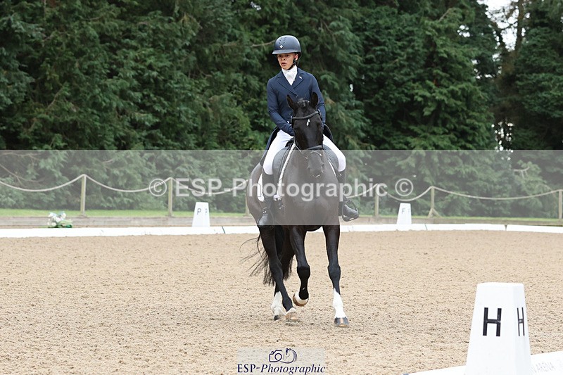 241024-114231-01894 - 052-Lydia.Heywood-JUST.THE.BISCUIT