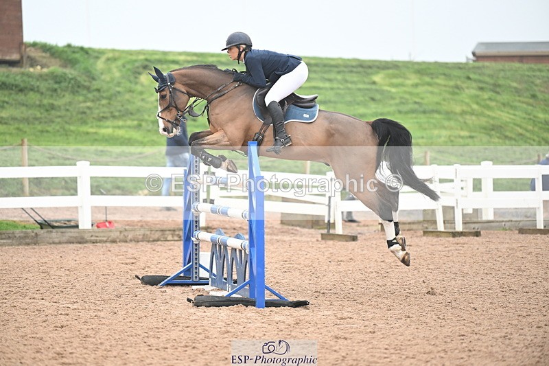 241102A-123719-04599 - SAT Cls 15 Foxhunter and 1.20m Open