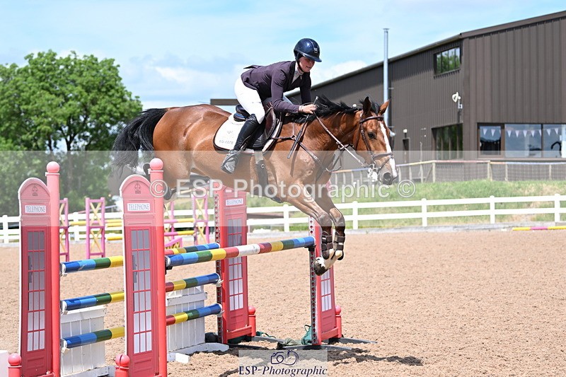 240619A-141616-00511 - Cls 4 Snr Newcomers and 1.10m Open