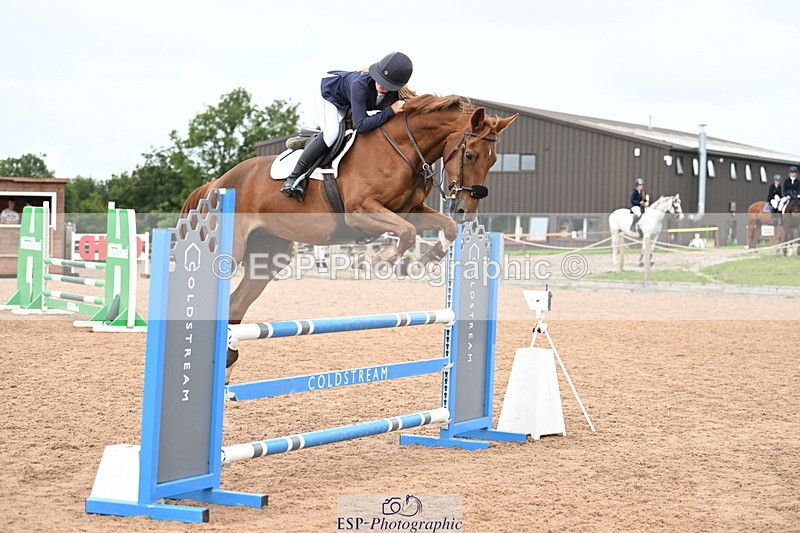 240908A-133716-04039 - Cls 15 U21 Intro 90cm-1.00m  Team Comp