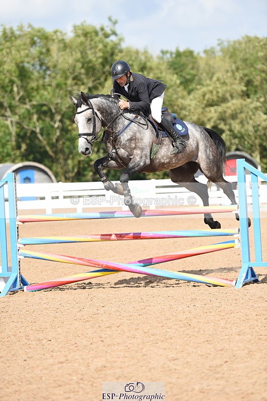 230915A-130924-00445 - Cls 11 Snr Discovery & 1m Open