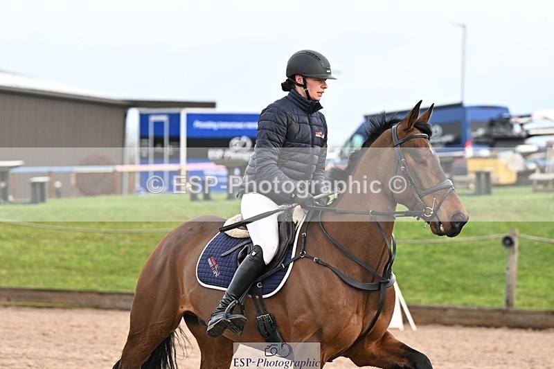 250416-090608-00022 - Cls 1 British Novice and 90cm