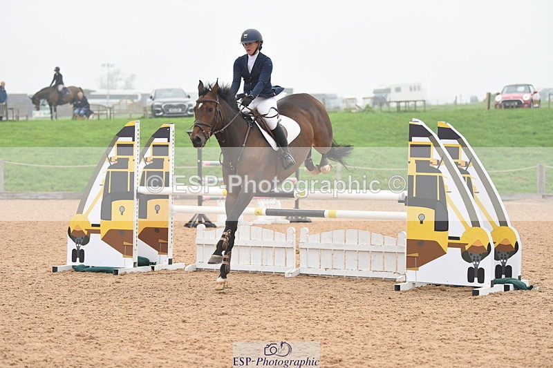 230916A-164324-05627 - Cls 19 Snr 1.10m Derby