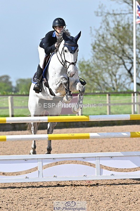 240509A-100239-00752 - Cls 8 Foxhunter