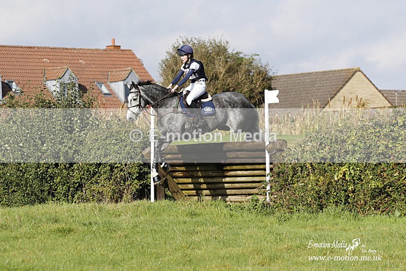  WWHT 171021 3869 - Open (1.00m)  17/10/21