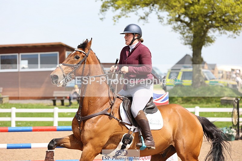 240510A-141215-07501 - Cls 17 1.05m National Am Quali