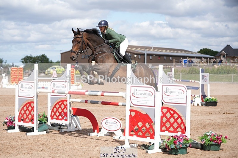 250801-112405-04912 - Cls 14 Snr Fox 1st Rnd