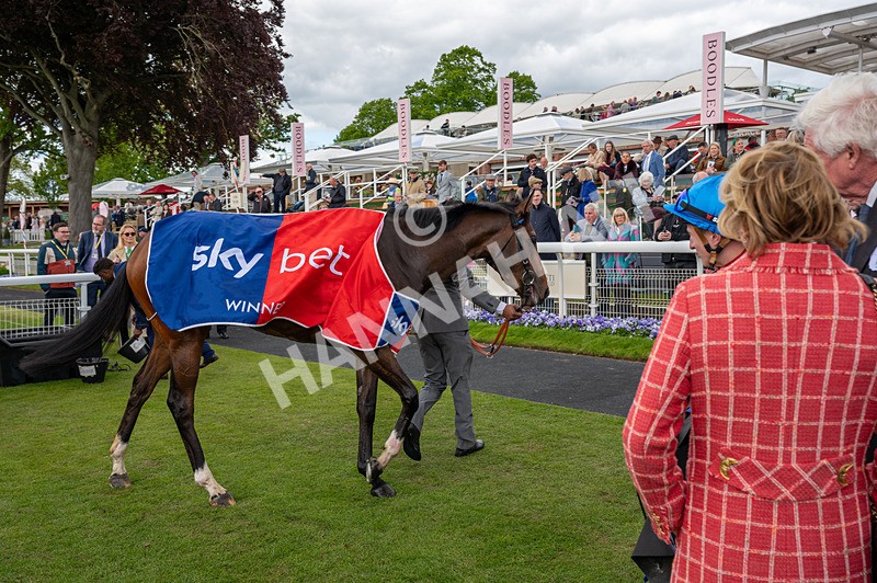 150526-Race 2-Lilt-2427 - Race 2 2.20pm Sky Bet Fillies' Stakes