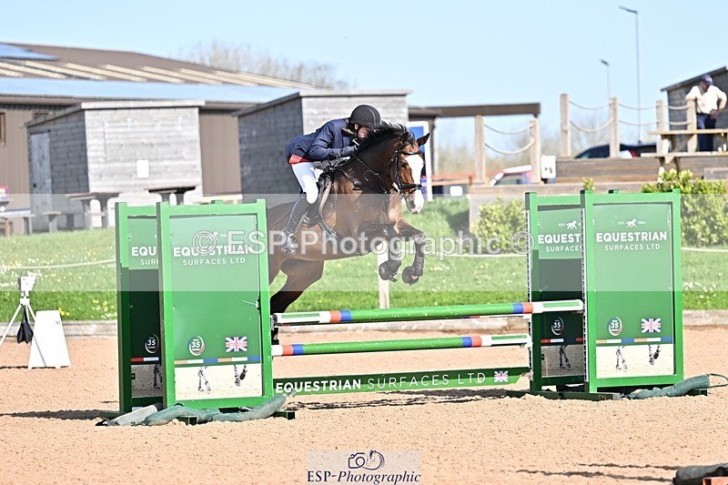 260408-102700-00156 - Cls 2 British Novice and 90cm