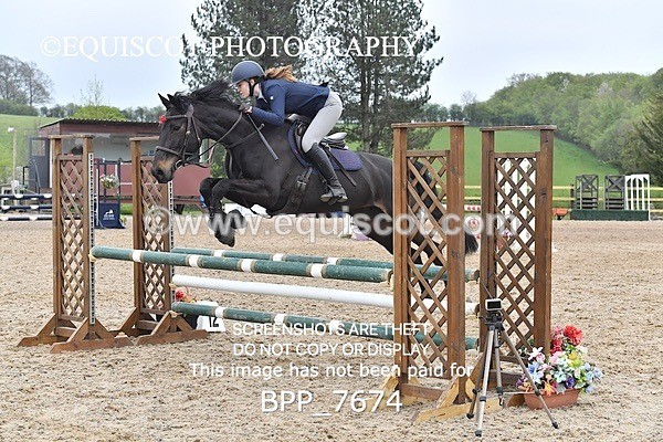 BPP_7674 - CLASS 14 SAT Senior BritiNovice/ 90cm Open