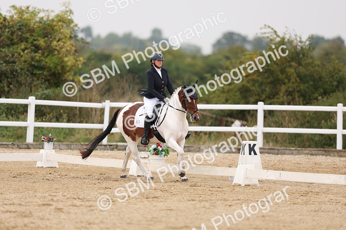 SBM_01483 - Class 9 - Novice 27 Champs