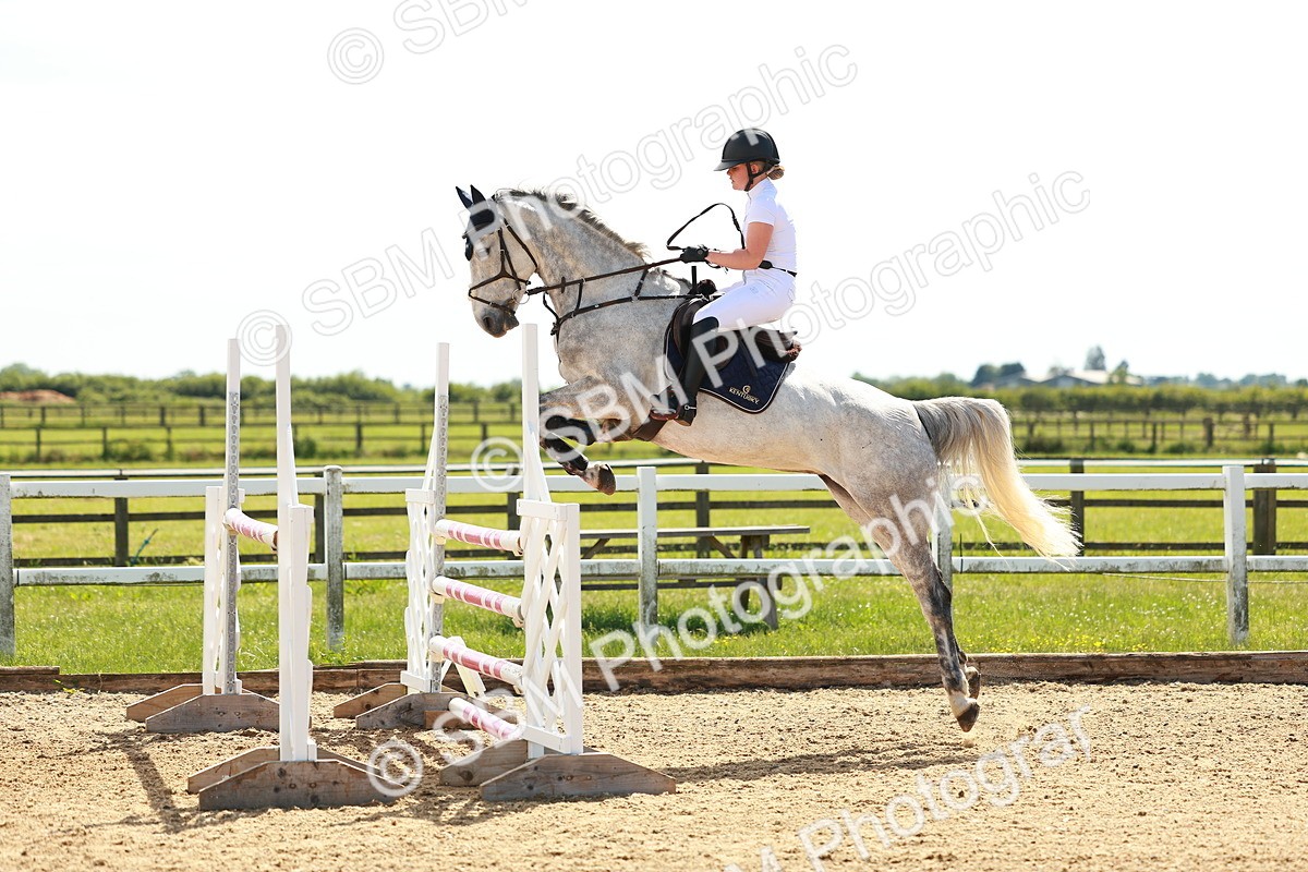 SBM_002561 - Class 4 - Senior Newcomers - 1.10m