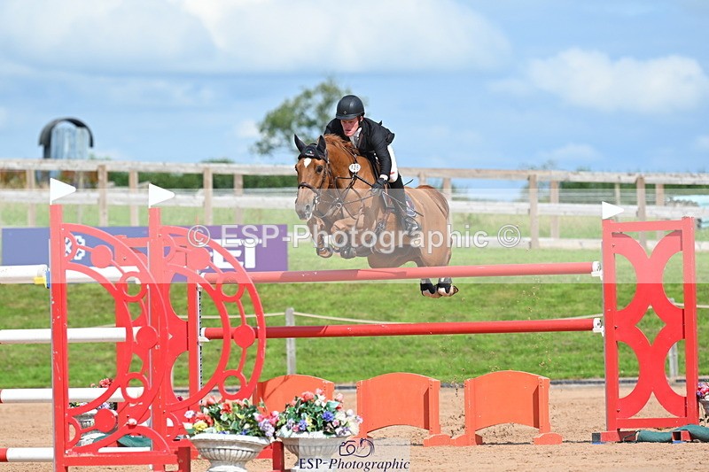 230721A-155755-07522 - Cls 10, 2 Star Big 1.45m Start to break